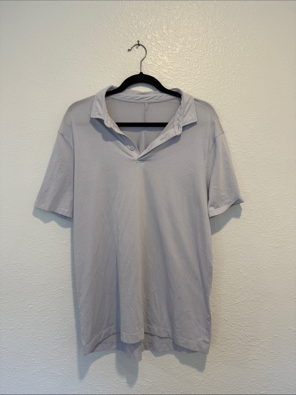 lululemon athletica Men’s Evolution Light Gray Short Sleeve Striped Polo Size L